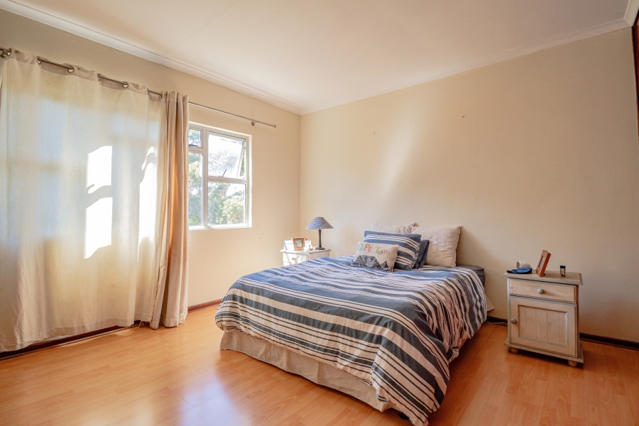 2 Bedroom Property for Sale in Claremont Western Cape
